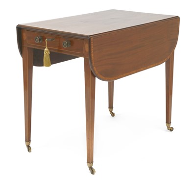 Lot 19 - A George III strung mahogany Pembroke table