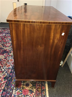 Lot 25 - A George III strung and crossbanded mahogany bow front chest of drawers