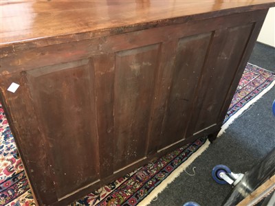 Lot 25 - A George III strung and crossbanded mahogany bow front chest of drawers