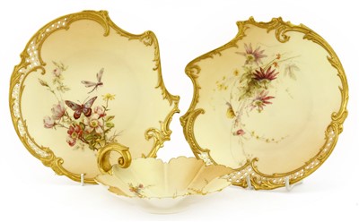 Lot 280 - A pair of Royal Worcester blush ivory cabinet plates