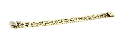 Lot 22 - A 9ct three colour gold brick link bracelet
