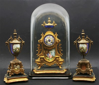 Lot 203 - A gilt spelter garniture