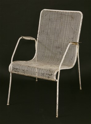 Lot 76 - An armchair