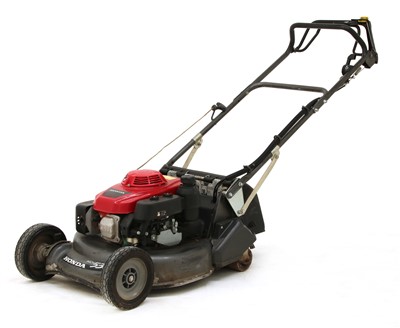 Lot 416 - A Honda HRH536 petrol lawnmower