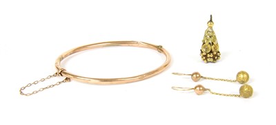 Lot 19B - An Edwardian hollow hinged gold bangle