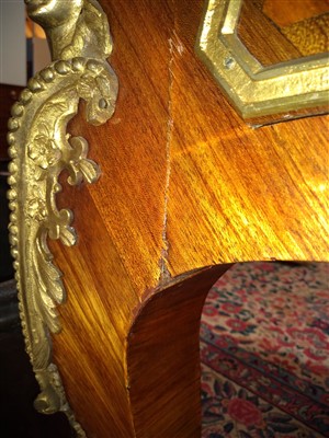 Lot 21 - A French kingwood bureau plat