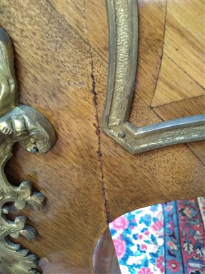 Lot 21 - A French kingwood bureau plat