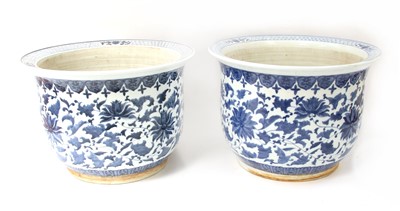 Lot 309 - A pair of Chinese blue and white jardinières