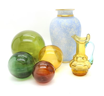 Lot 168 - A quantity of glass