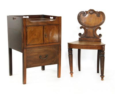 Lot 253 - A Georgian tray top commode