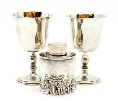 Lot 68 - An Edwardian silver tea caddy