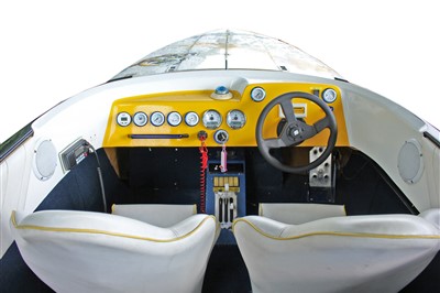 Lot 10 - A Phantom 23ft powerboat