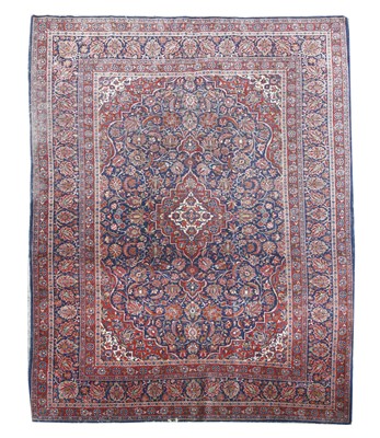 Lot 317 - A Kashan carpet