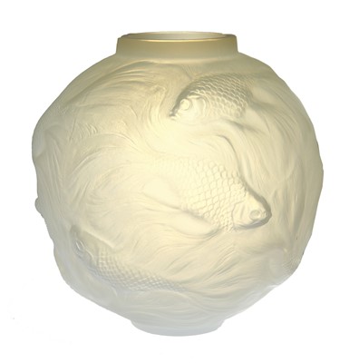 Lot 215 - A Lalique 'Formosa' glass vase