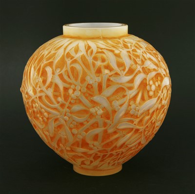 Lot 274 - A Lalique 'Gui' glass vase