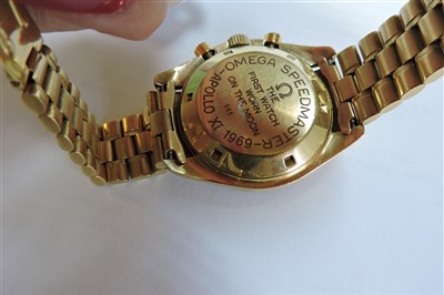 Lot 622 - An 18ct gold Omega Speedmaster Professional 'Apollo XI' limited edition moonlanding automatic