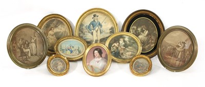 Lot 440 - Ten oval gilt frames