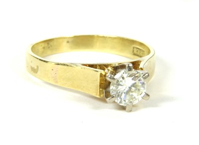 Lot 1046 - A single stone diamond ring