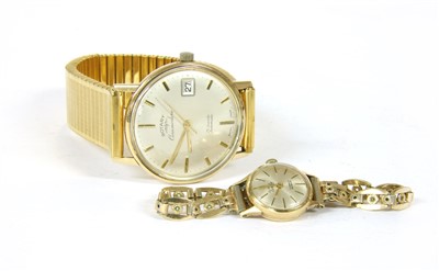Lot 44 - A gentlemen's 9ct gold Rotary Commodore automatic watch