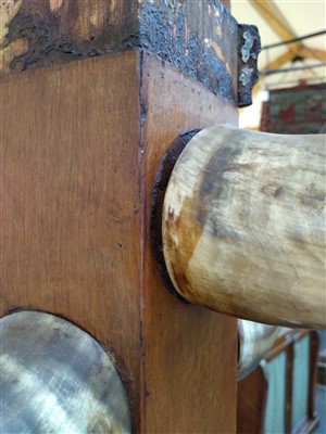 Lot 27 - A Victorian oak and horn hat stand