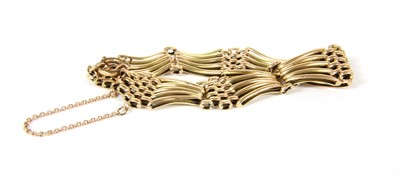 Lot 55 - An Edwardian five row fan shaped gate bracelet