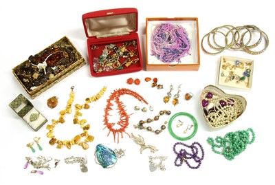 Lot 75 - A collection of silver amber jewellery
