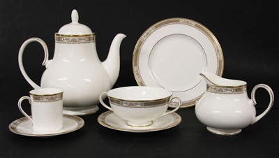 Lot 405A - Royal Doulton 'Vermont' service
