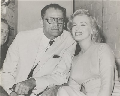 Lot 50 - MARILYN MONROE