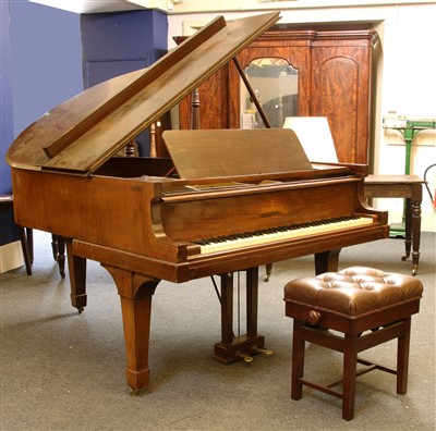 Lot 605 - A Steinway cased grand piano model number 166080 circa 1914