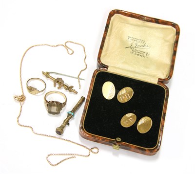 Lot 65 - A pair of 9ct gold cufflinks