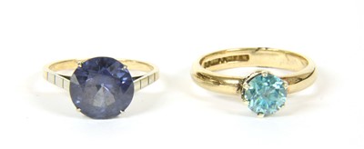 Lot 14 - A single stone synthetic colour change corundum ring