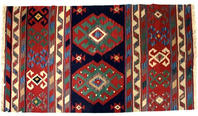 Lot 405 - A Kilim rug