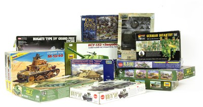 Lot 186 - A quantity of military model toys