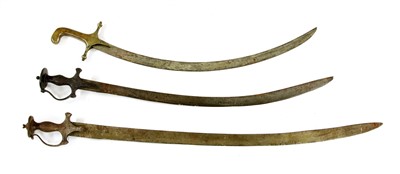 Lot 165 - A late 19th century Middle Eastern sabre