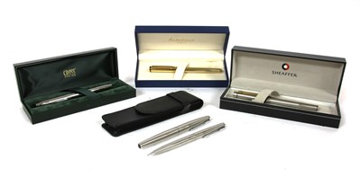 Lot 95 - A quantity of fountain pens