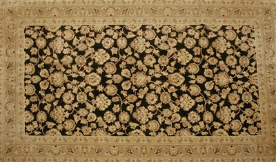 Lot 348 - A large Tai Ping carpet