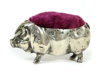 Lot 87 - A silver novelty pin cushion