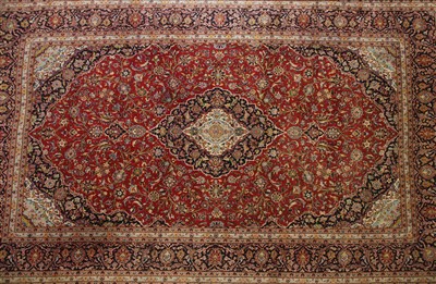 Lot 326 - A large Meshad carpet