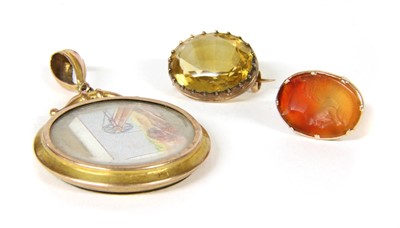 Lot 24 - An Edwardian picture locket