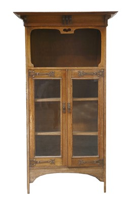 Lot 69 - An oak bookcase