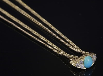 Lot 117 - A Victorian gold curb link long chain