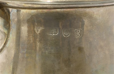 Lot 6 - A George III silver tankard