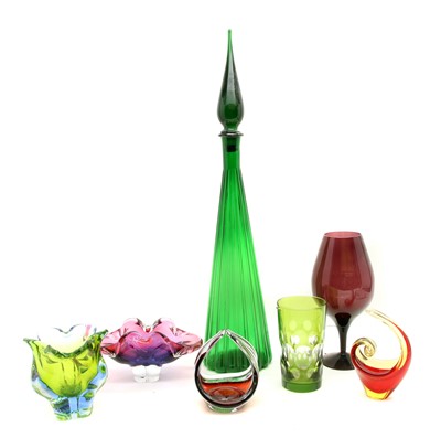 Lot 297 - A collection of modern design art glass