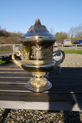 Lot 11 - A silver gilt flying trophy 'The King's Cup'