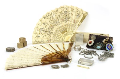 Lot 130 - A quantity of silver and collectables