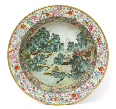 Lot 417 - A Chinese famille rose basin