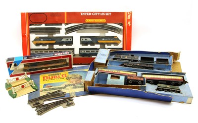 Lot 322 - A boxed Hornby OO gauge Duchess Mail Train set