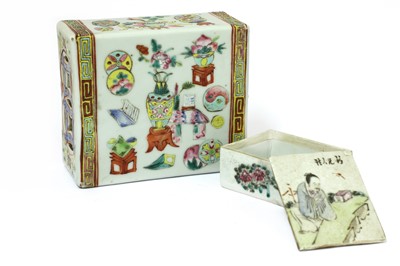 Lot 473 - A Chinese famille rose pillow