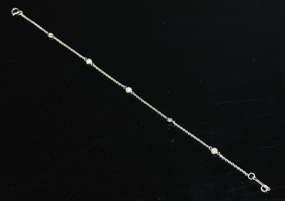 Lot 475 - An 18ct white gold diamond set bracelet