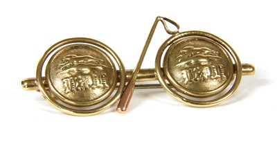 Lot 280 - A 9ct gold High Peak Hunt stock pin